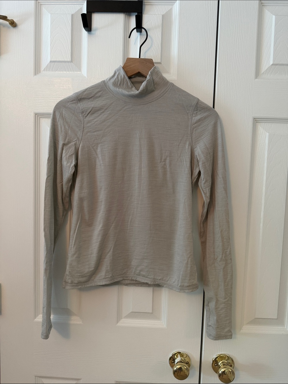 Women's Outdoor Voices Merino Wool Long Sleeve Mock Neck Top - Light Gray